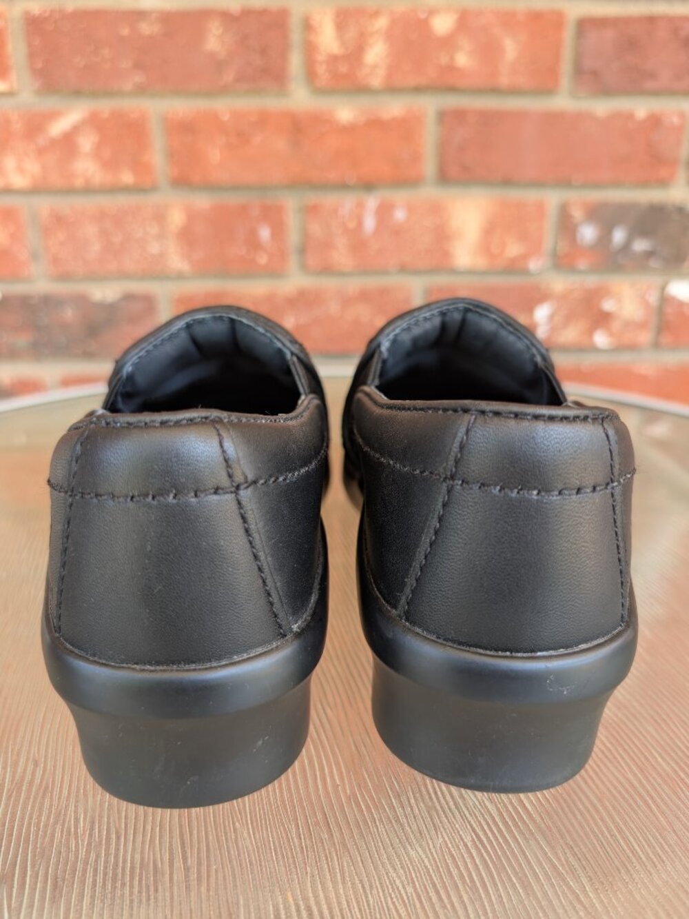 Women's ARIAT Black Leather Composite Toe Slip On Shoes Size 8 - Picture 10 of 11